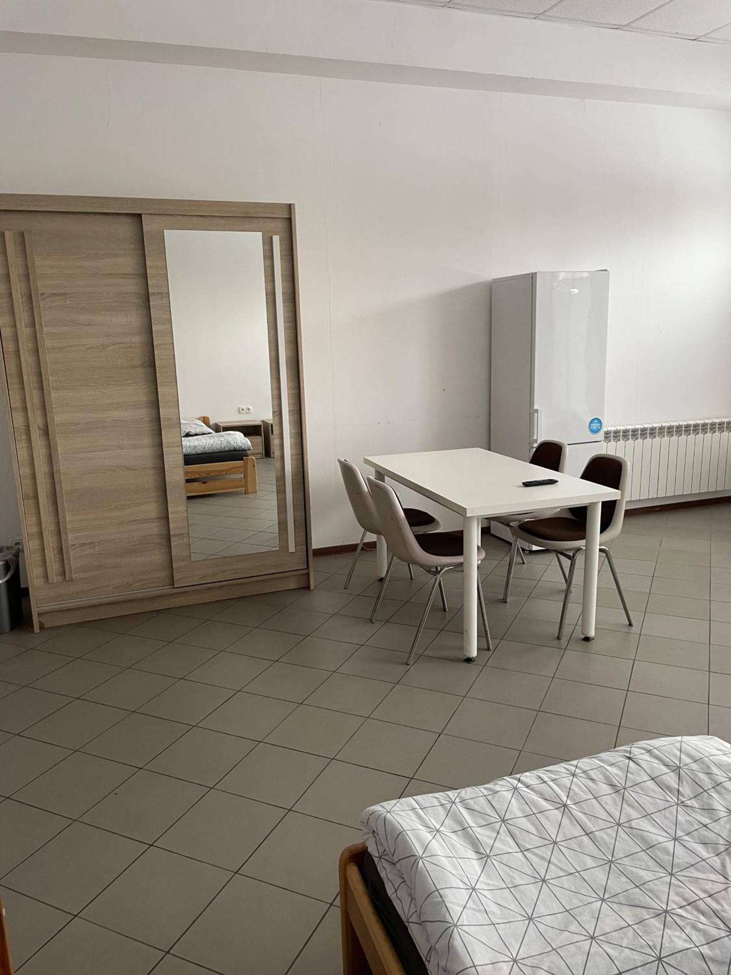Noclegi Pracownicze Lazur Ciechanów エクステリア 写真