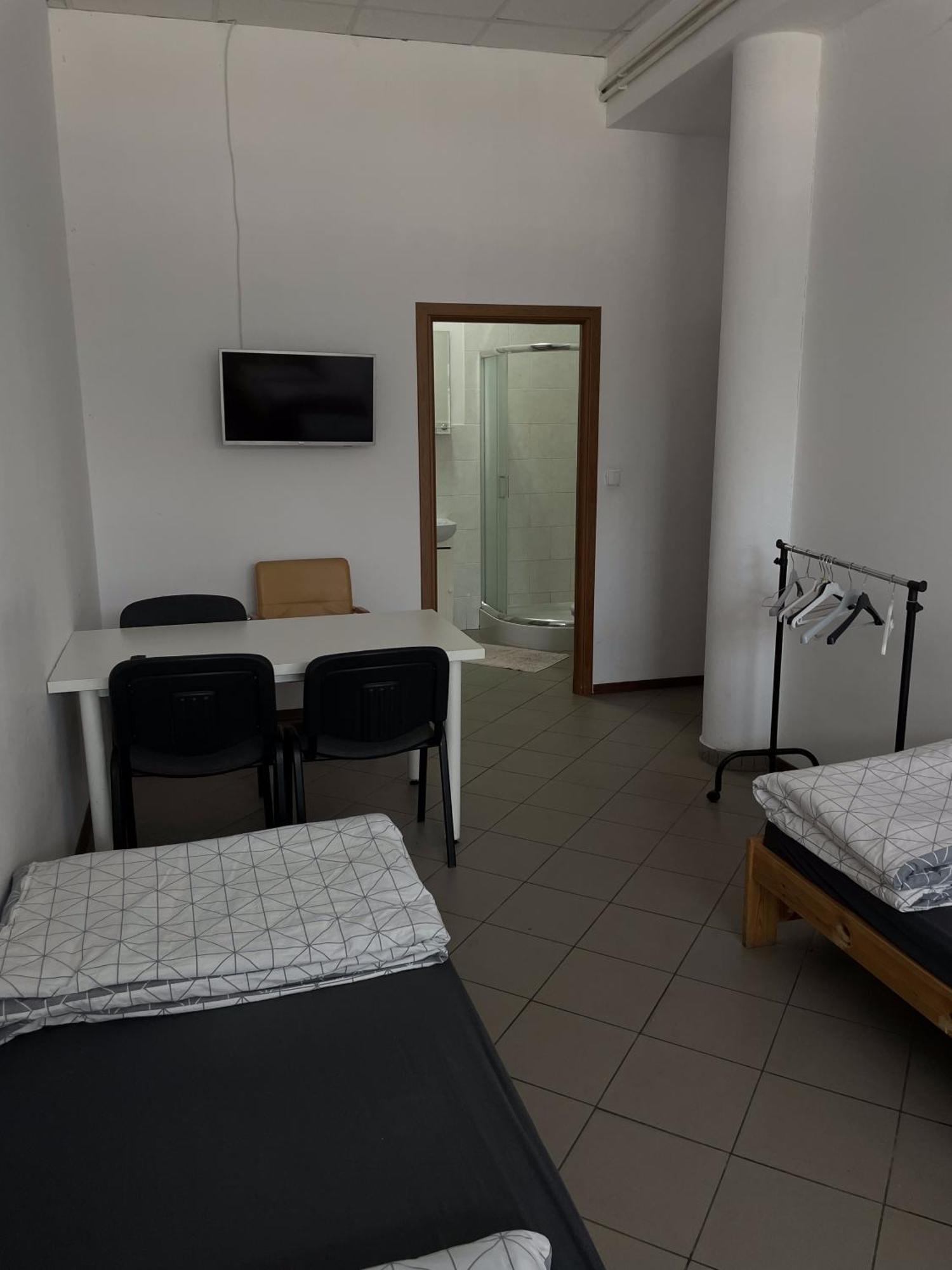 Noclegi Pracownicze Lazur Ciechanów エクステリア 写真